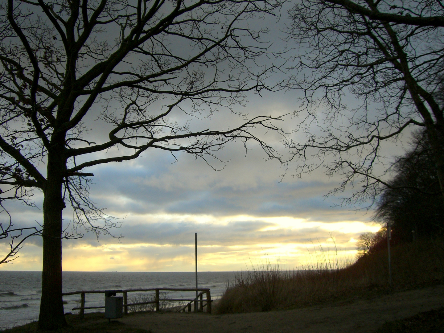 Strandabgang im Winter