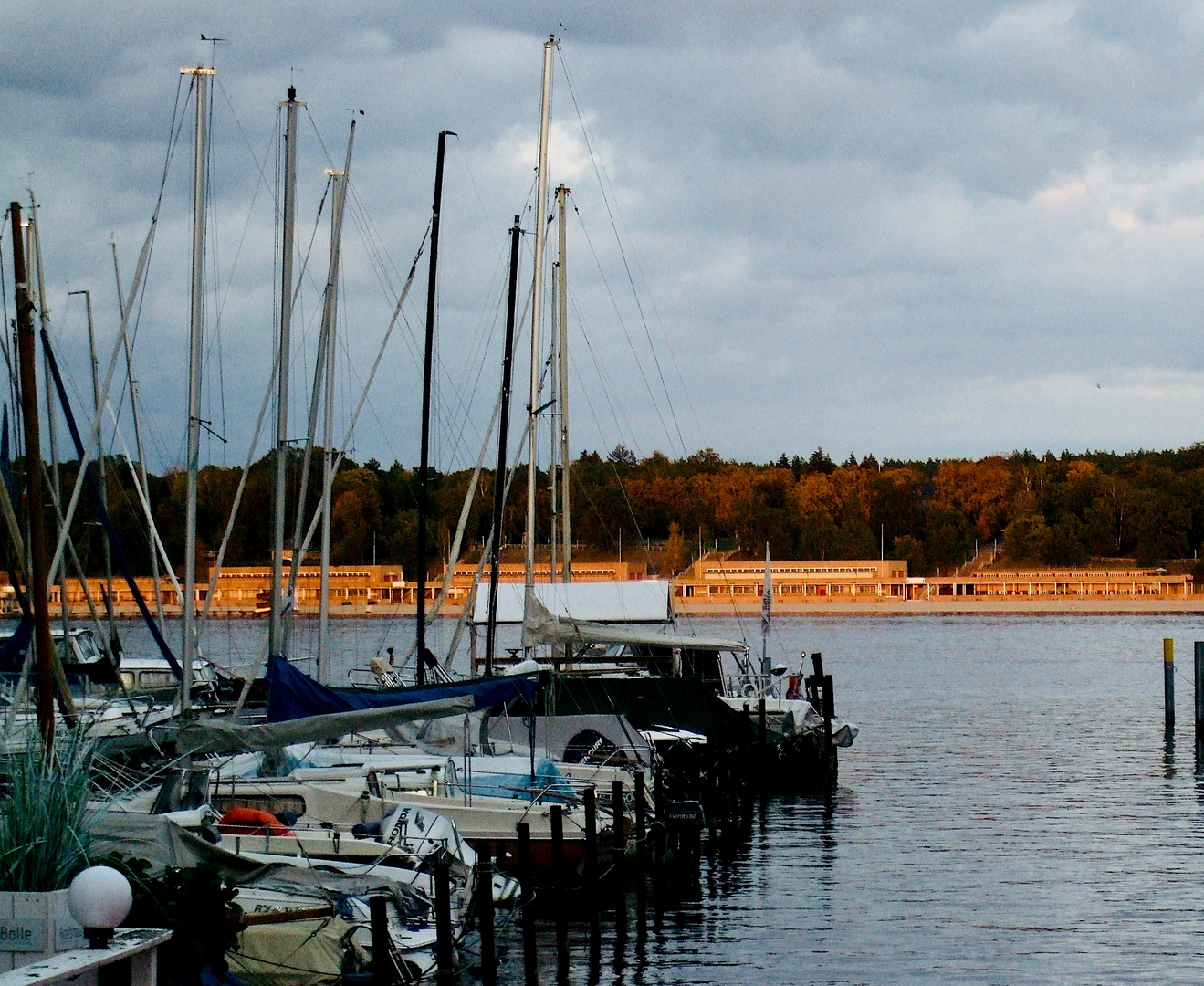 Strandbad Wannsee in abendlicher Oktobersonne am 12.10.2019