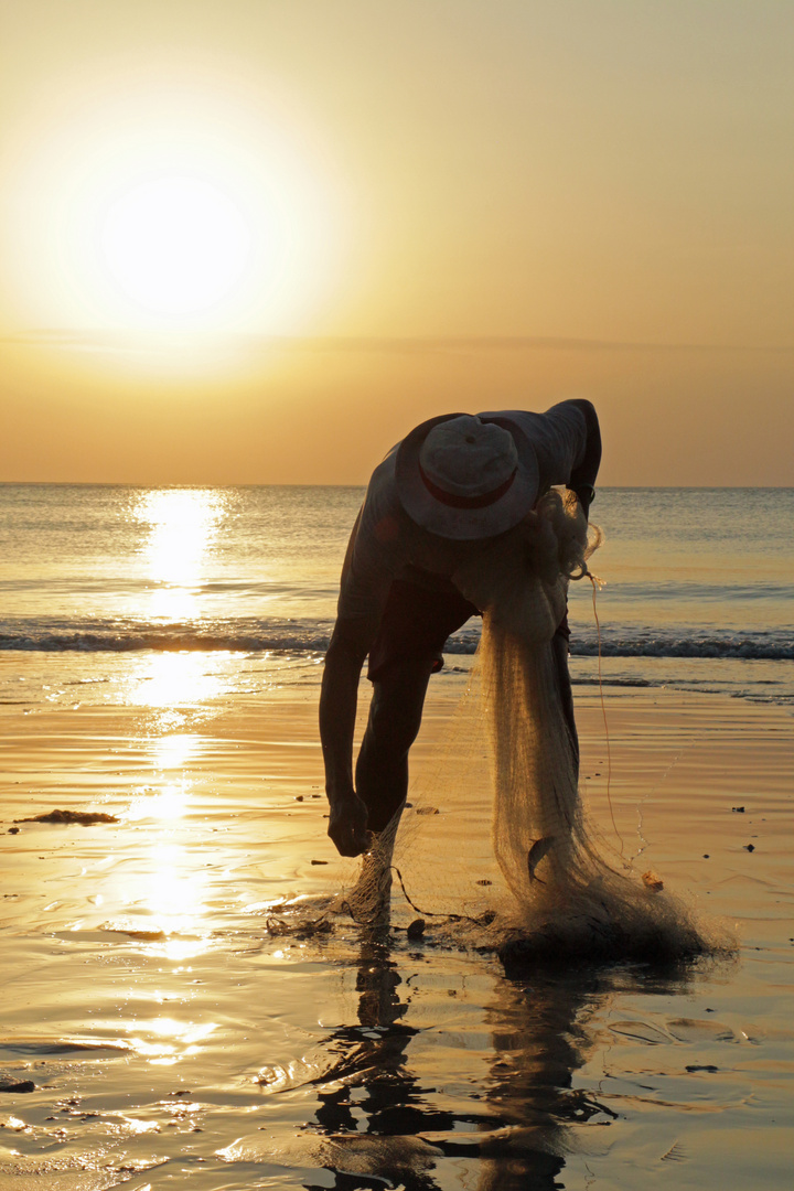 Strandfischer bei Sonnenuntergang 1