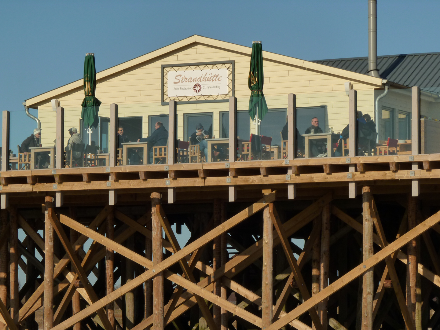 Strandhütte am Dorfstrand in Sankt Peter- Ording - Sieben Meter über dem Alltag