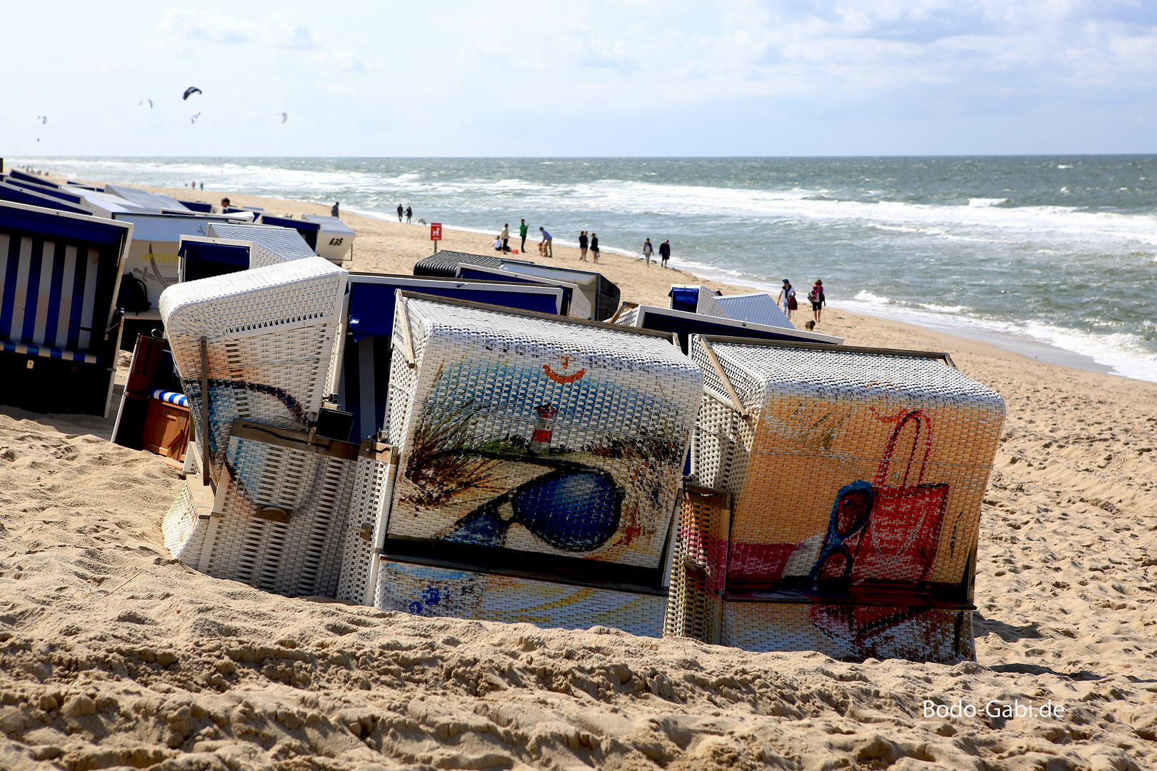 Strandkörbe als Werbefläche