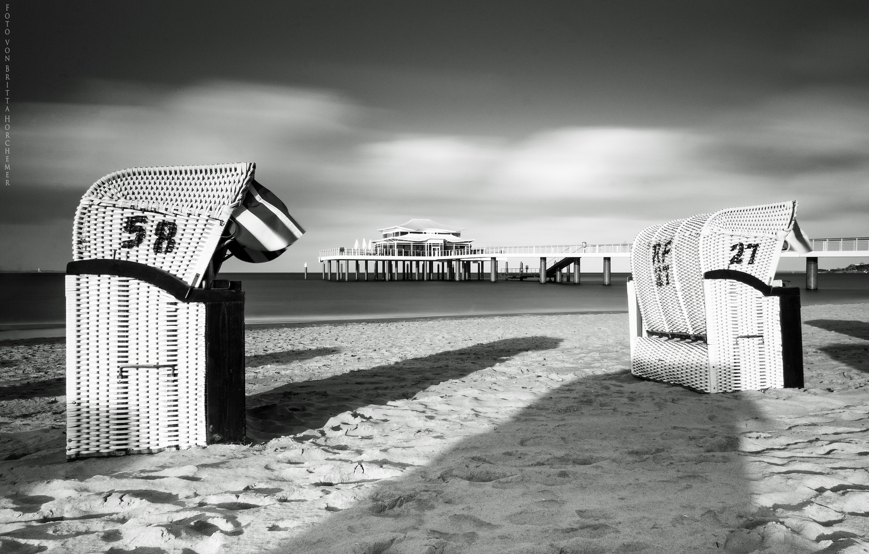 Strandkörbe am Teehaus