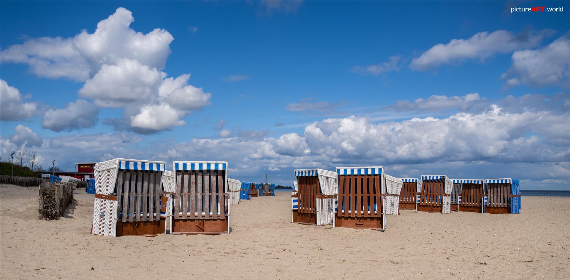 Strandkörbe an der Ostsee