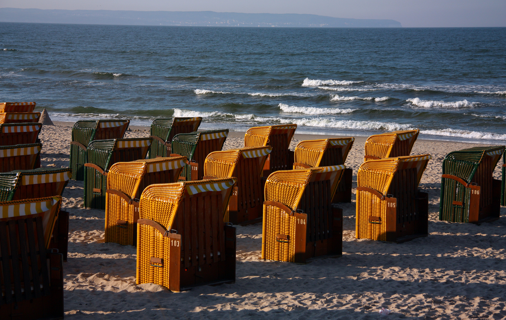 Strandkörbe an der Ostsee bei Binz