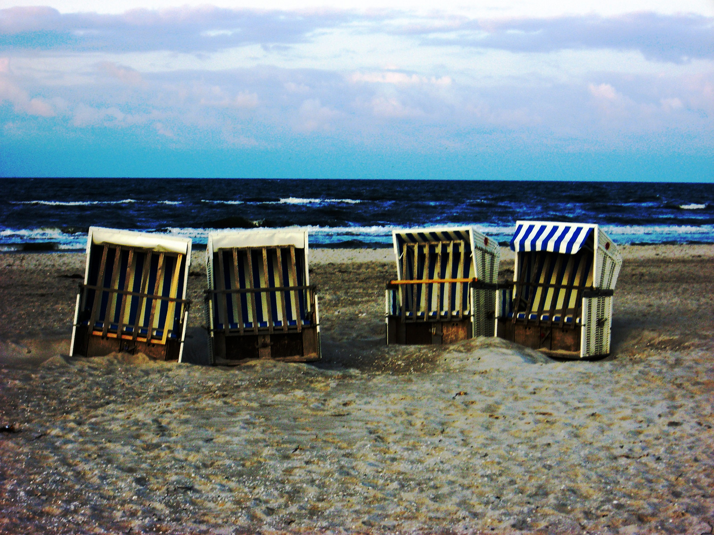 Strandkörbe an der Ostsee