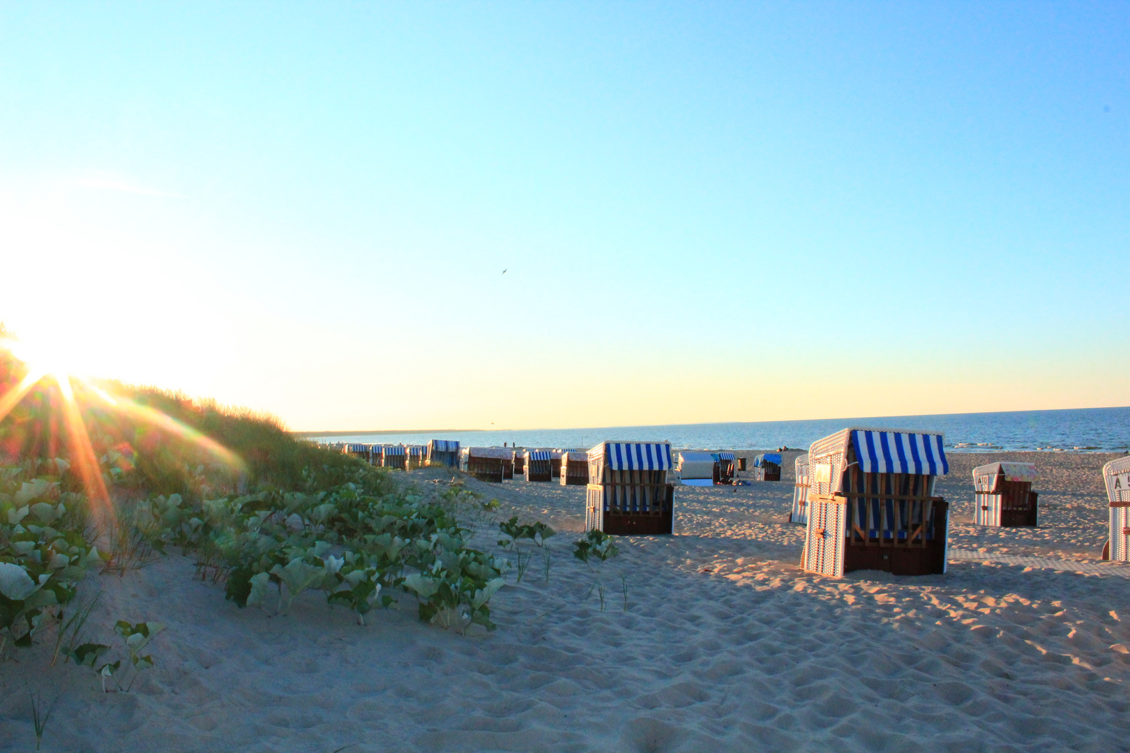 Strandkörbe mit Sonne