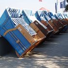 Strandkörbe warten auf die Reise ins Winterquartier