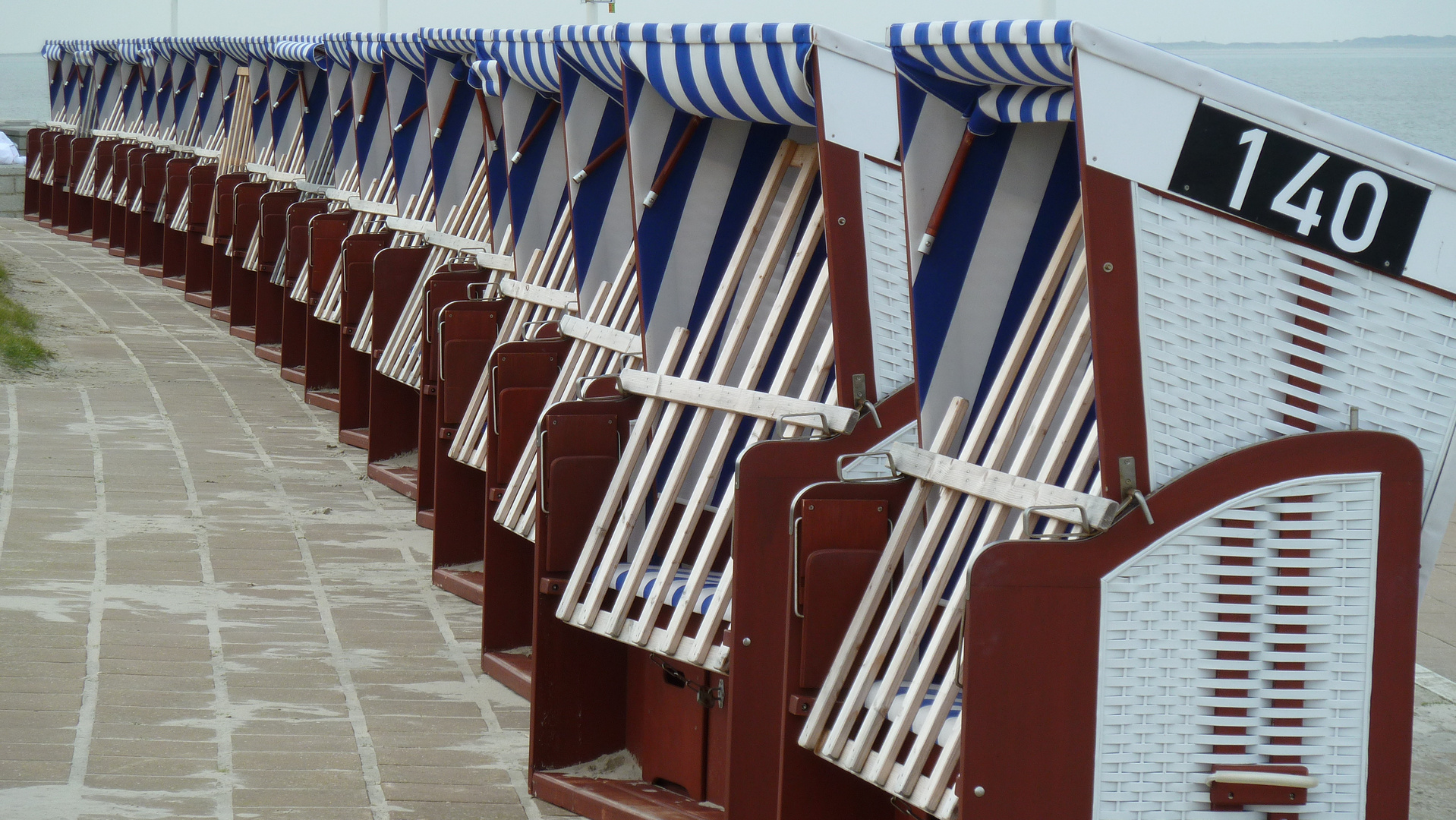 Strandkörbe zum Saisonende