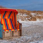 Strandkörber im Schnee