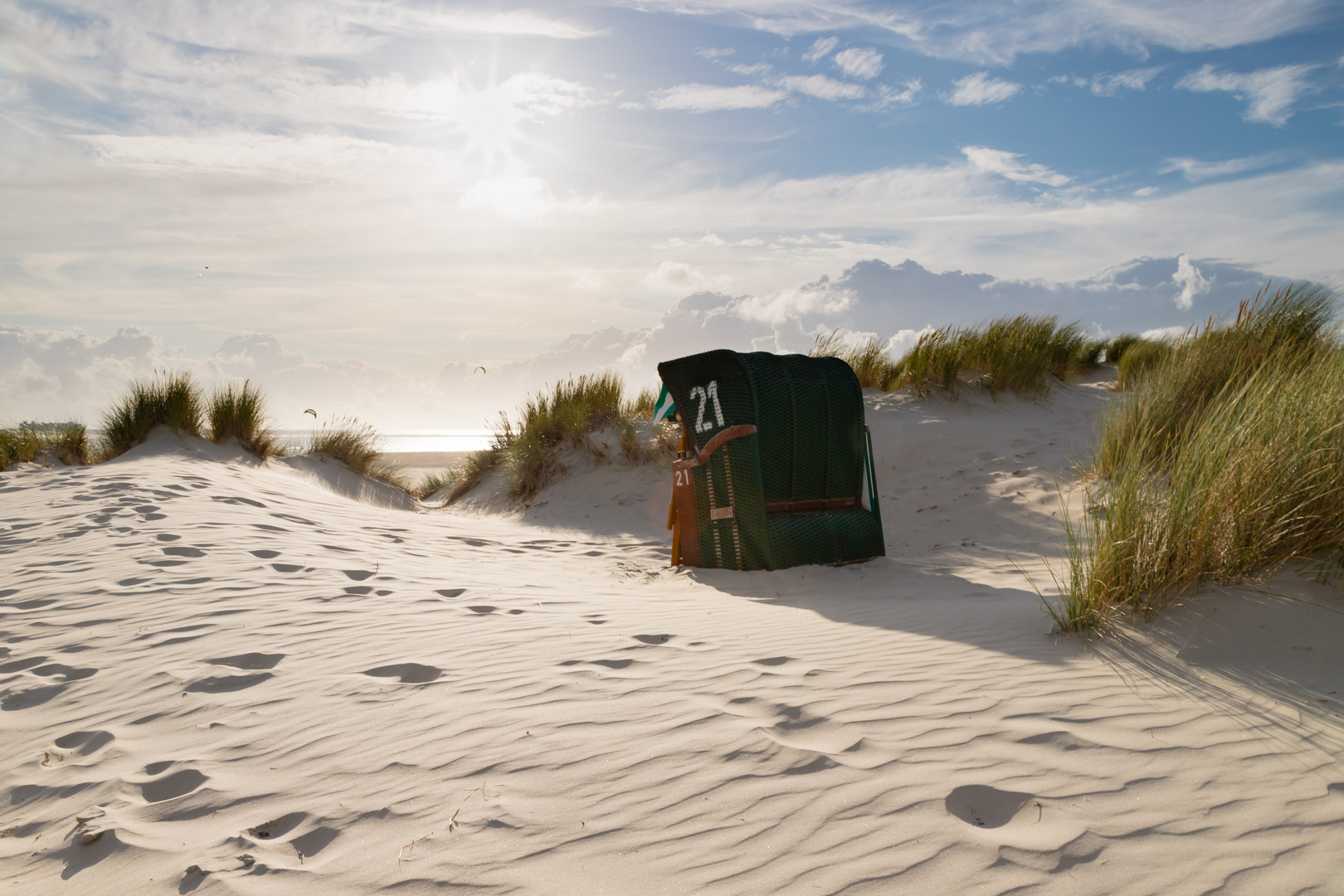 Strandkorb am Abend