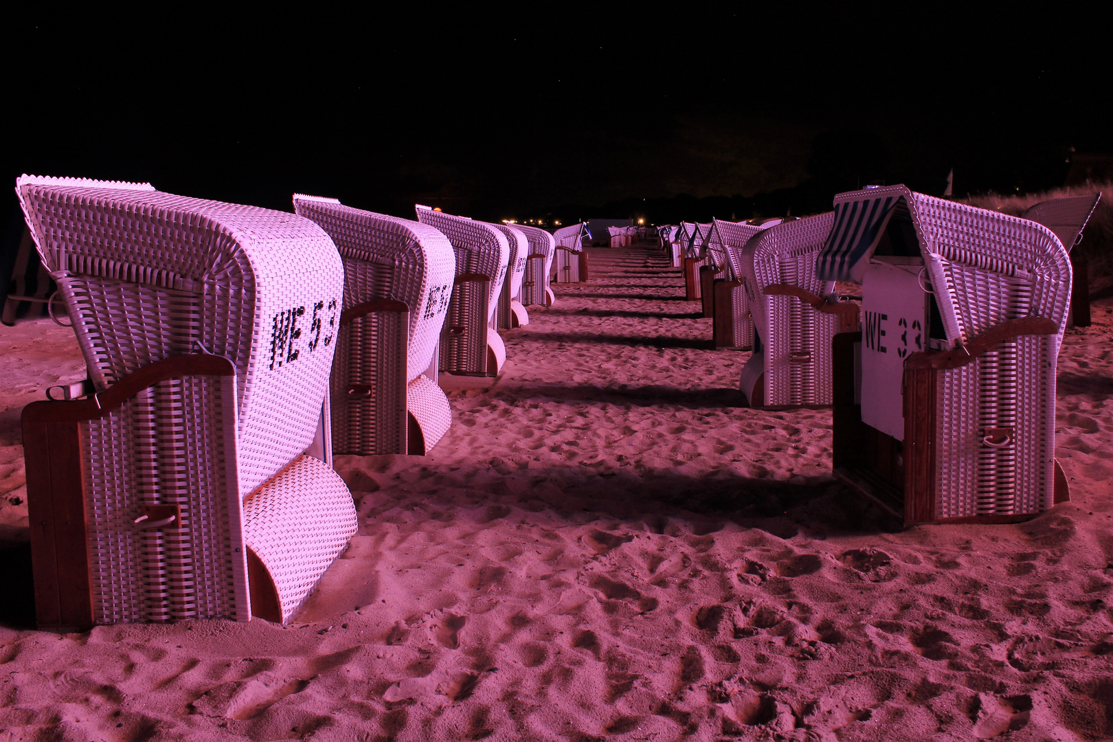 Strandkorb bei nacht