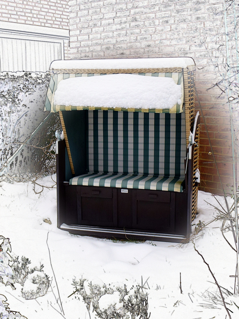 Strandkorb im Schnee