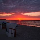 Strandkorb im Sonnenaufgang