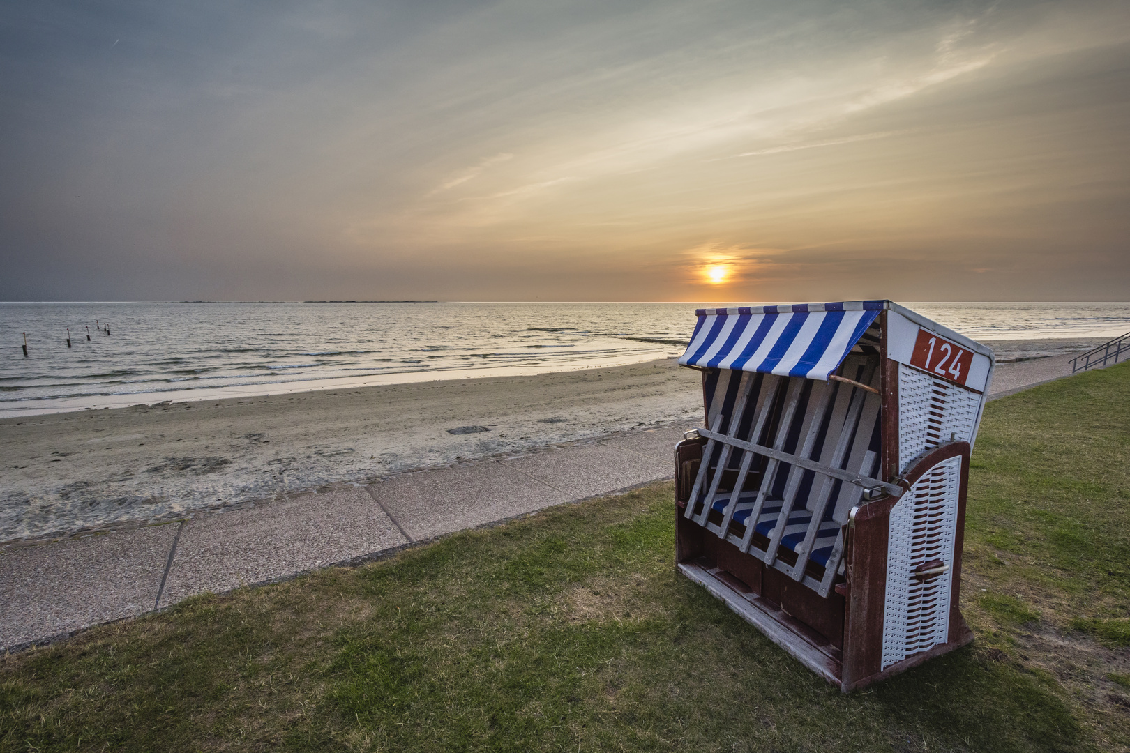 Strandkorb im Sunset