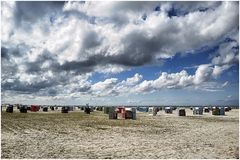 Strandkorb u. Himmel