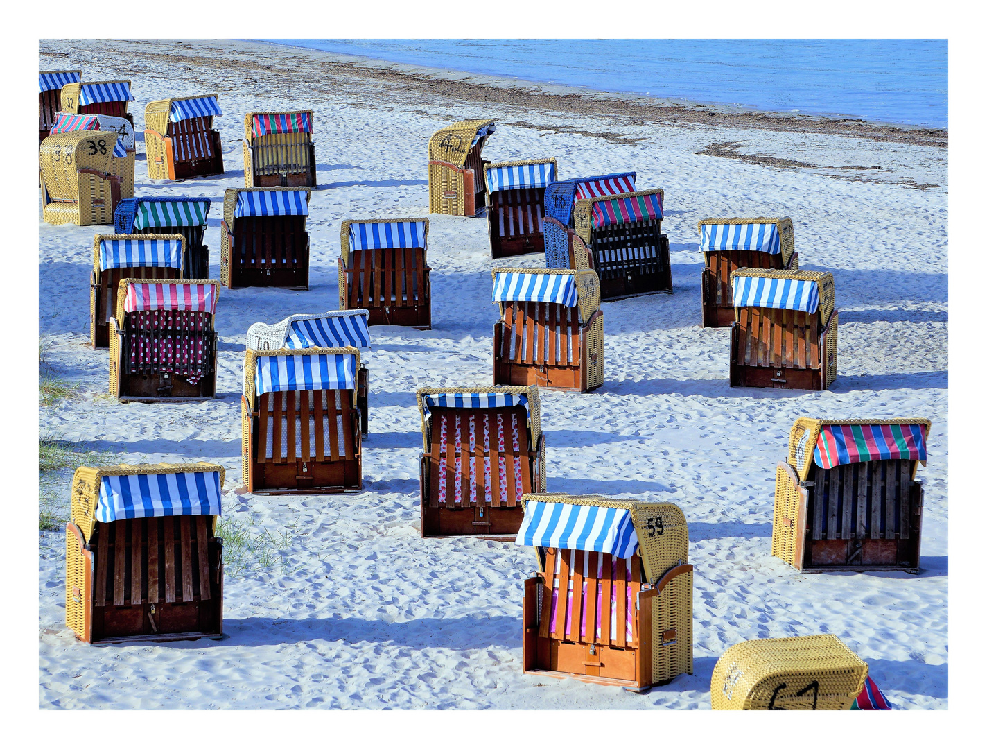 Strandkorbsaison an der Ostsee eröffnet