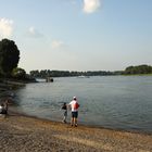 Strandleben am Rheinufer