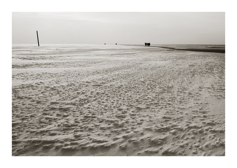 Strandleben mit Schneedecke