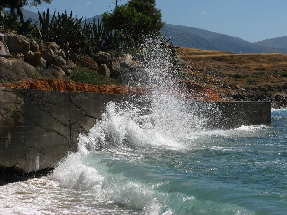 Strandmauer bei Sissi