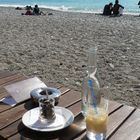 Strandpatis im Februar am Strand von Nizza