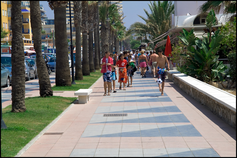 Strandpromenade entlang dem Bajondillo-Beach