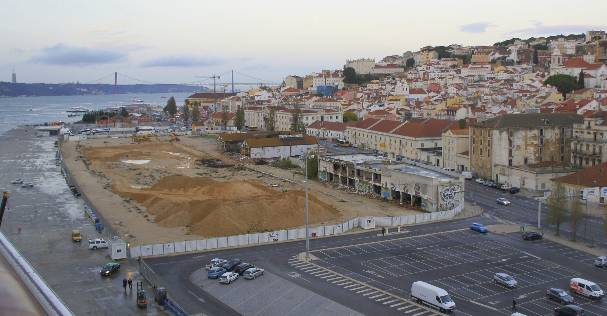 Strandpromenade in Lissabon ....