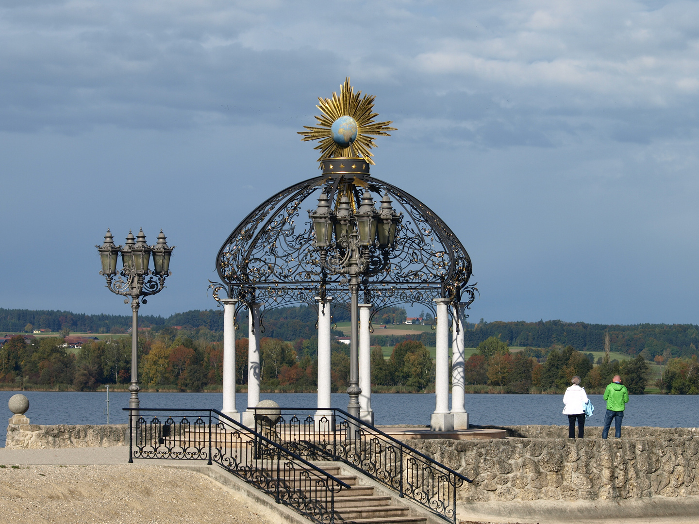 Strandpromenade in Waging am See