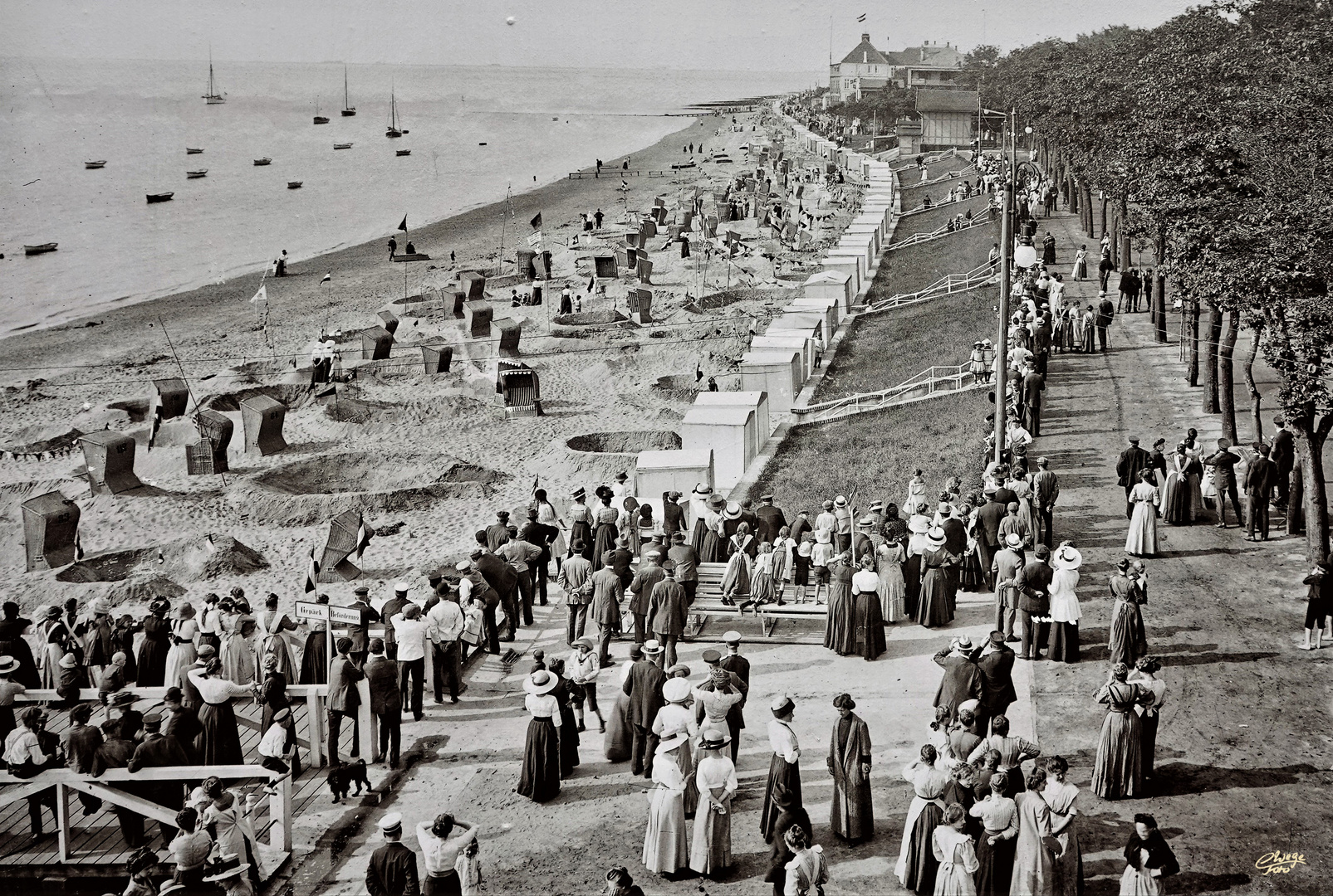 Strandpromenade um 1900