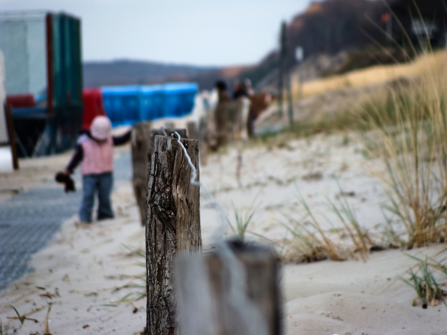 Strandspaziergang im Frühjahr