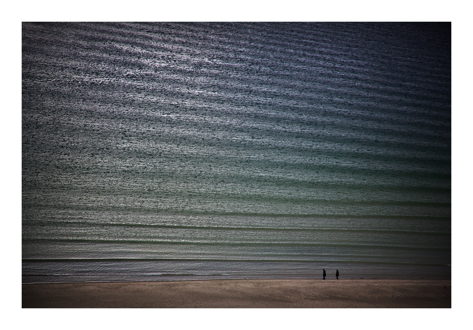 Strandspaziergang im Frühjahr