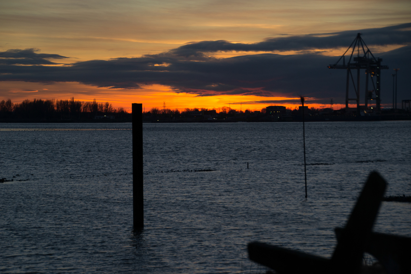 Strandspaziergang in der Dämmerung