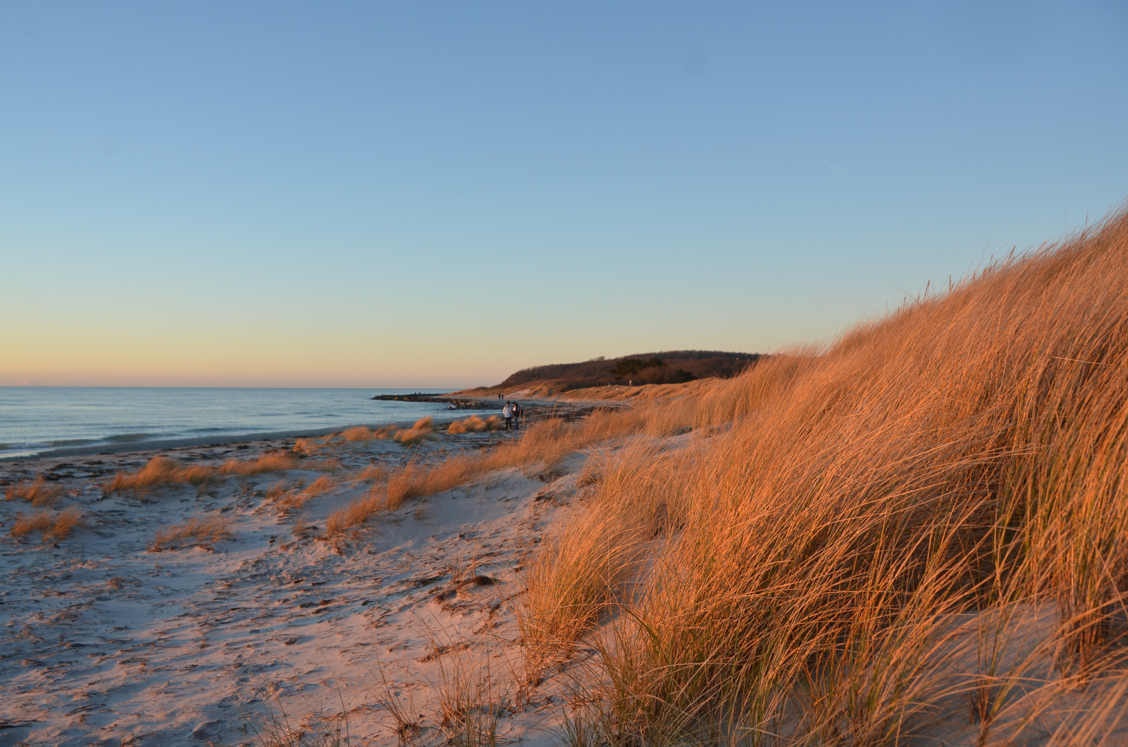 Strandspaziergang zum Sonnenuntergang 