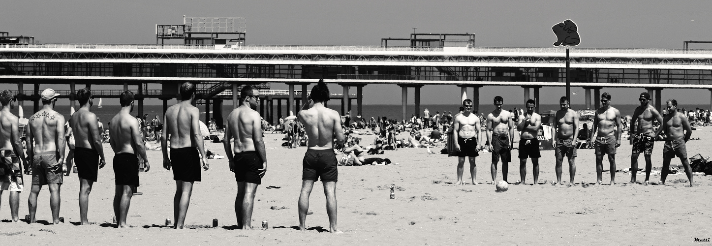 Strandspiele für große Jungs