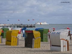 Strandsteg Wyk Insel Föhr mit Strandkörben