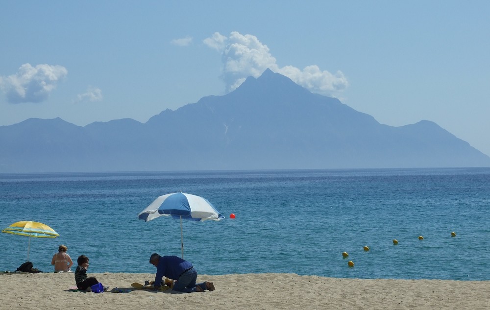 Strandszene vor dem heiligen Berg