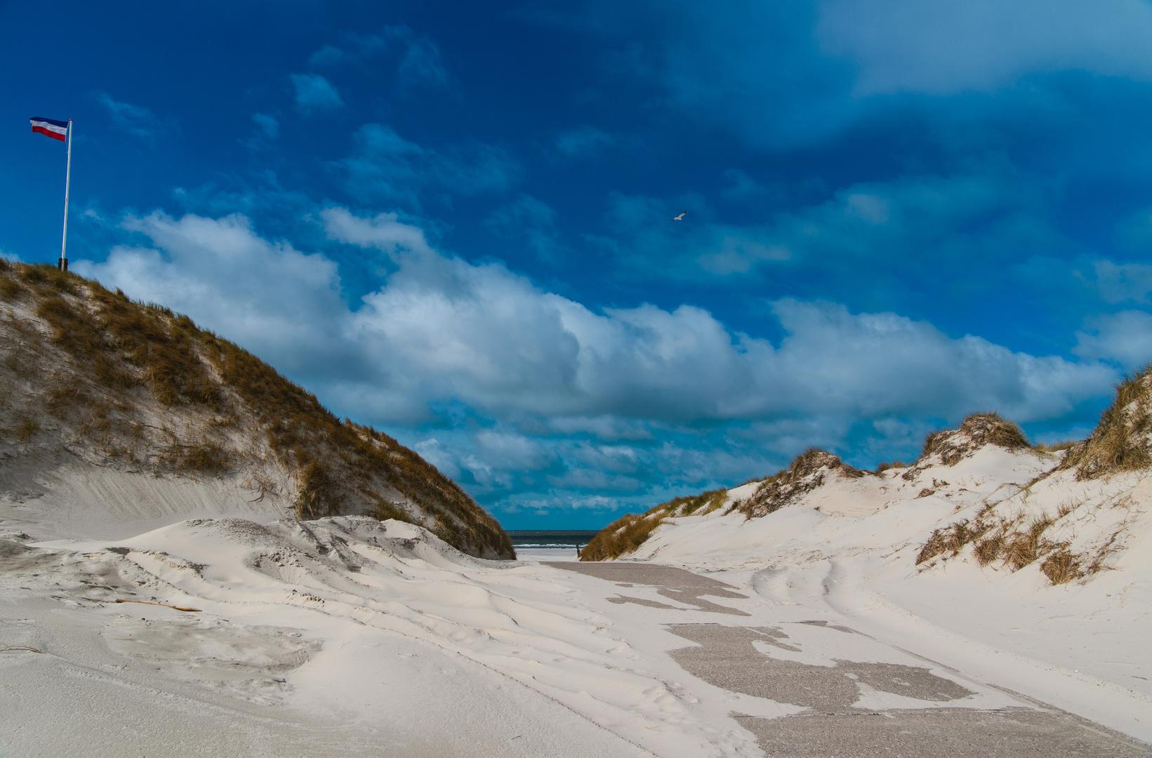 [ Strandübergang ]