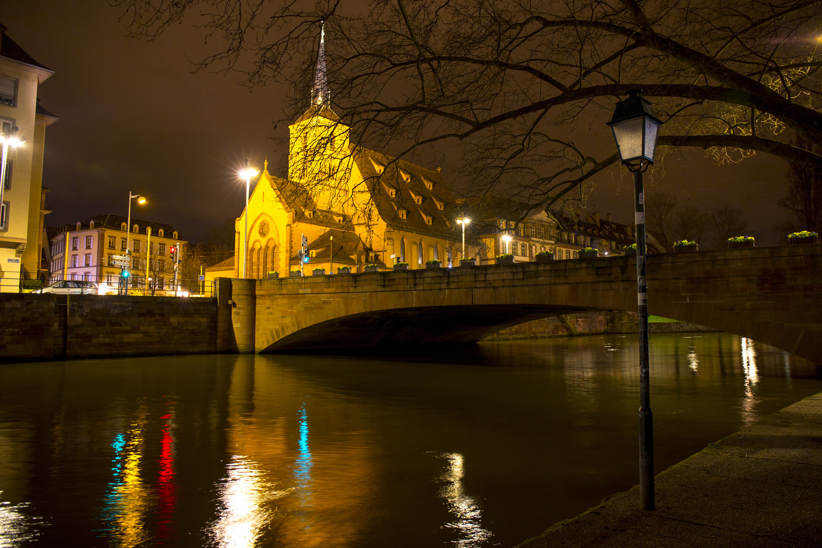 Strasbourg - eine Stadt der Höhepunkte (16) auch bei Nacht - Brücke über die Ill ...