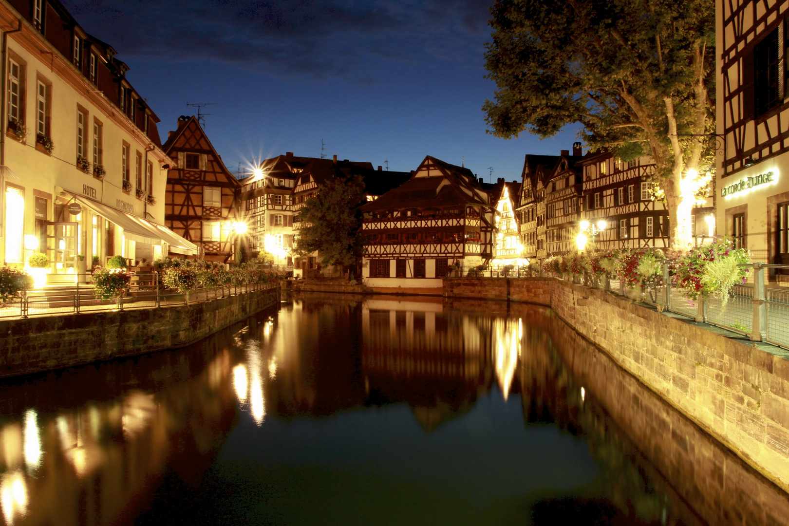 Strassburg bei Nacht