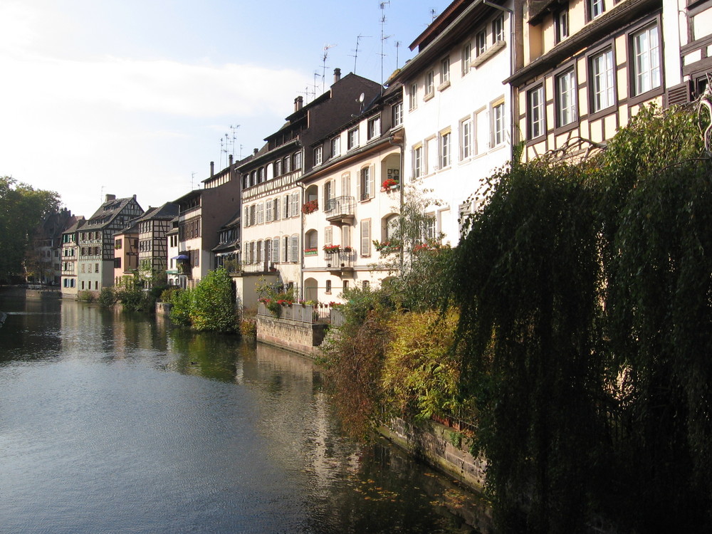 Straßburg liegt am Wasser