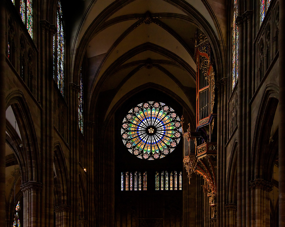 Straßburger Münster - Orgel und Fensterrose