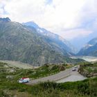 strasse auf den grimselpass.