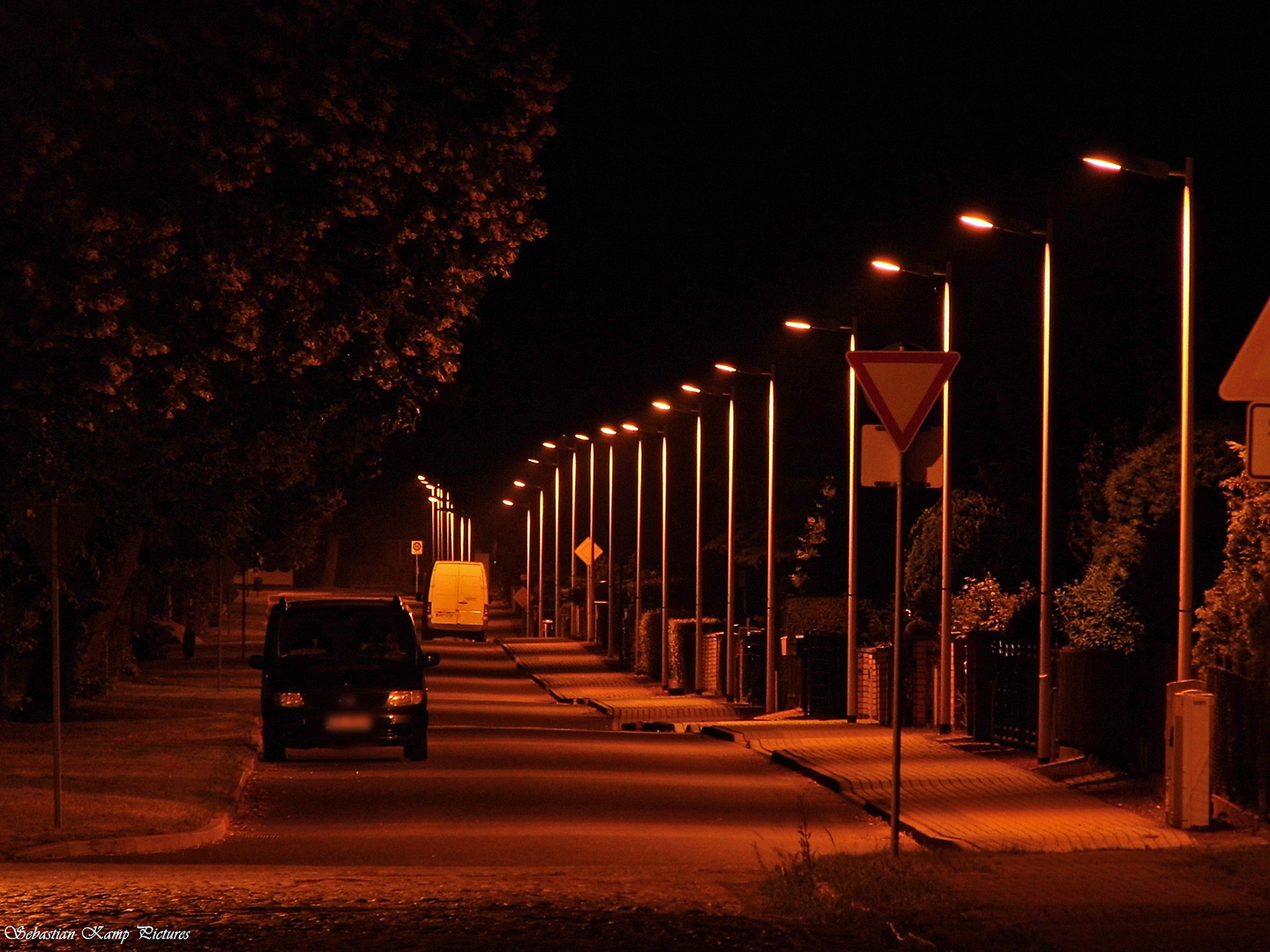 Straße bei Nacht gezoomt