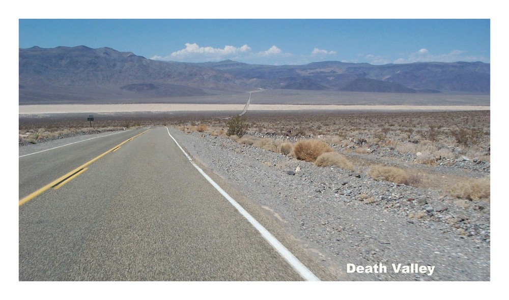 Straße im Death Valley