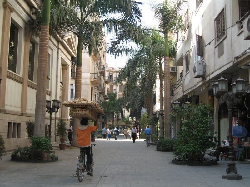 Straße in der Nähe vom Hotel "Cosmopolitan" in Cairo