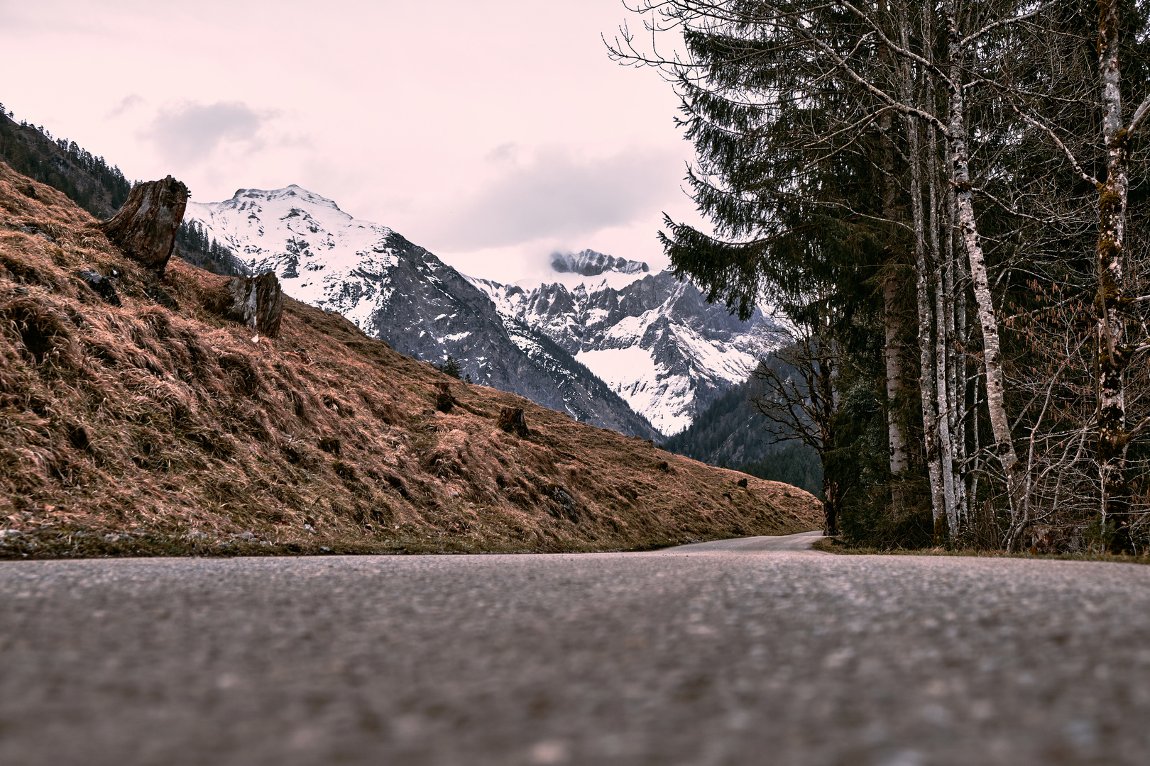 Straße in die Berge