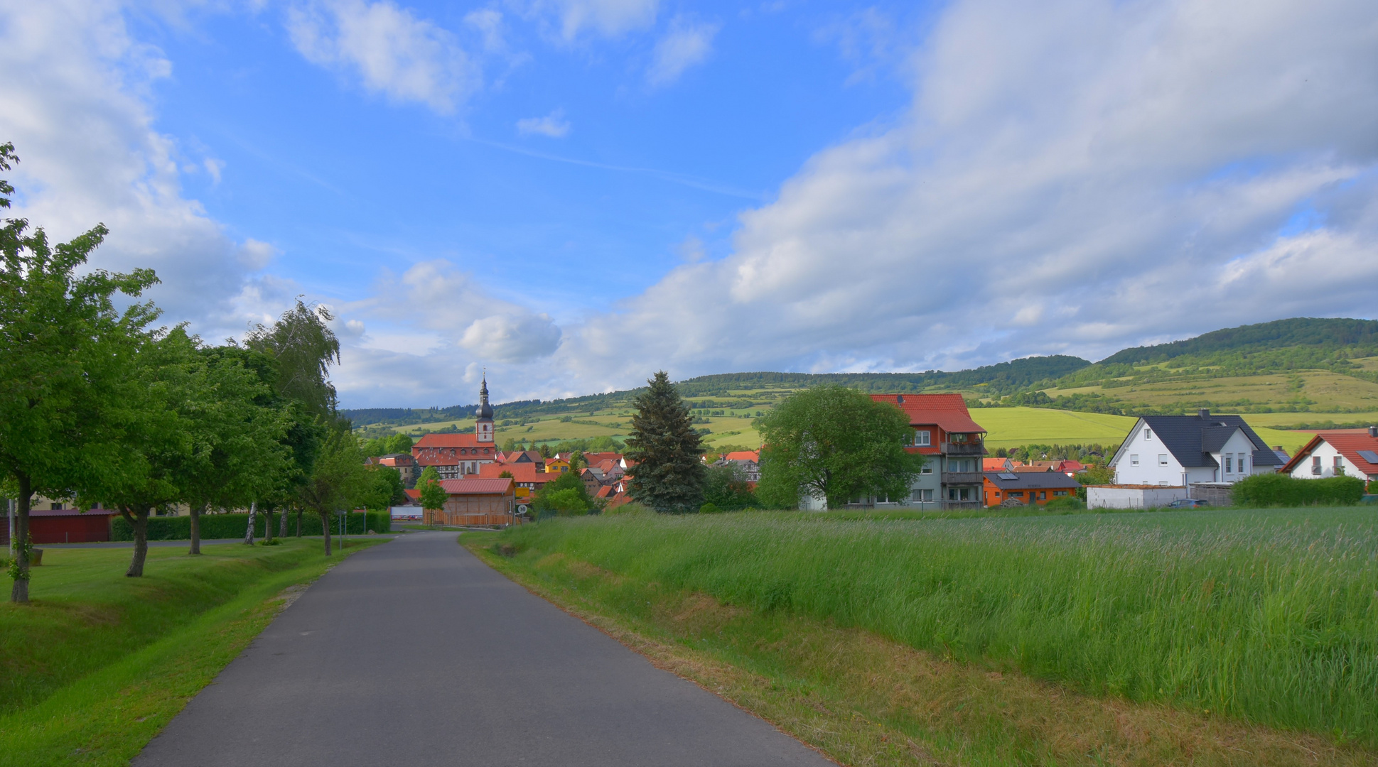 Straße nach Helmershausen