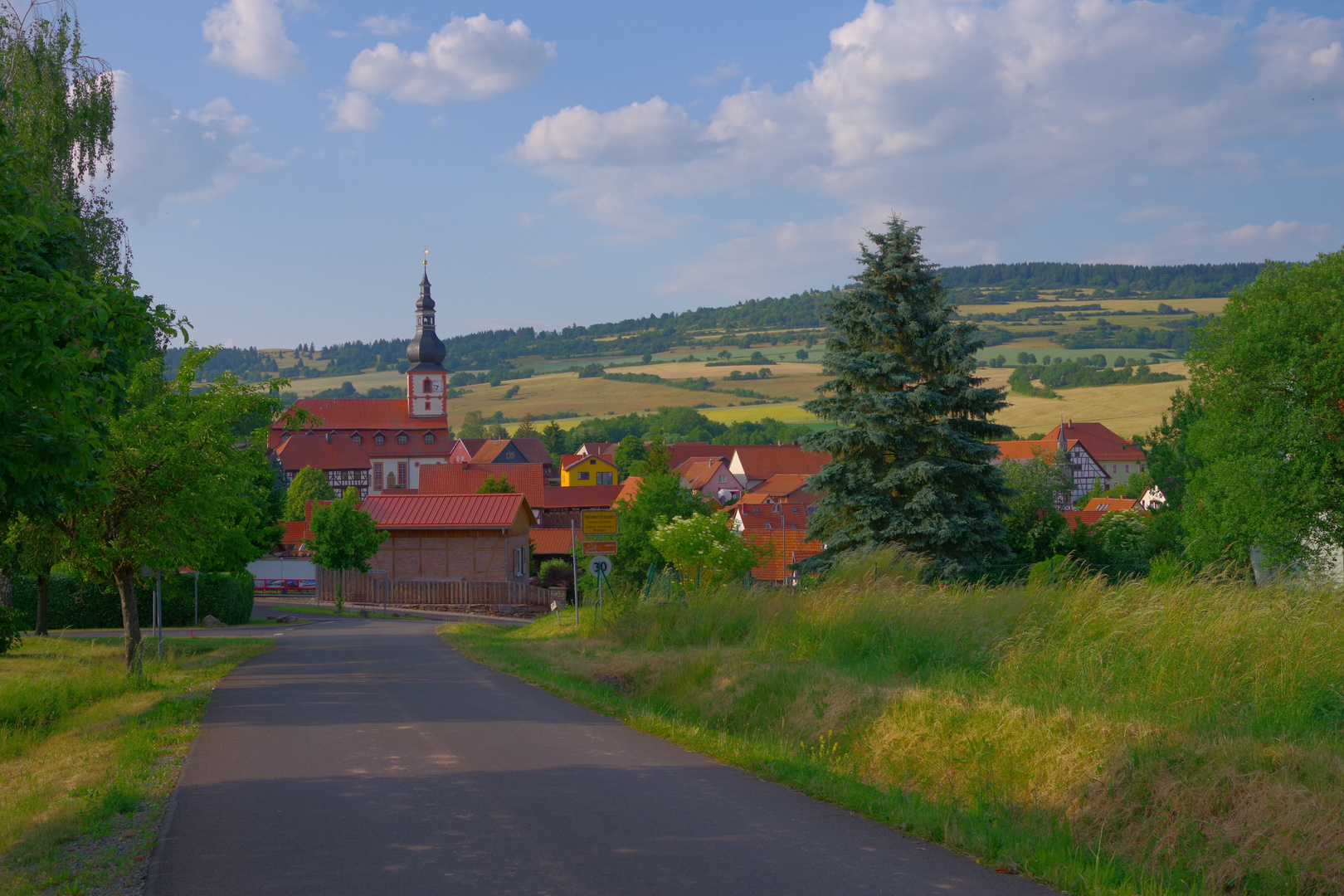 Straße nach Helmershausen