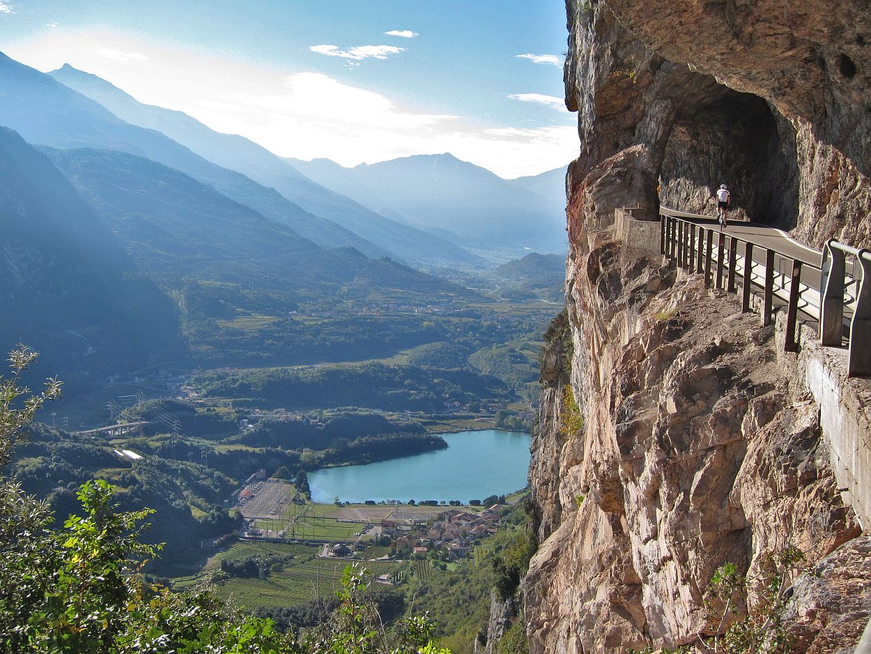 Straße nach Ranzo (Trentino)