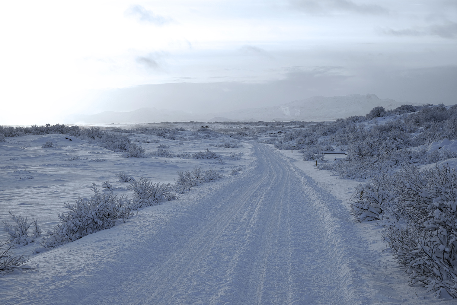 Straße ohne Winterdienst