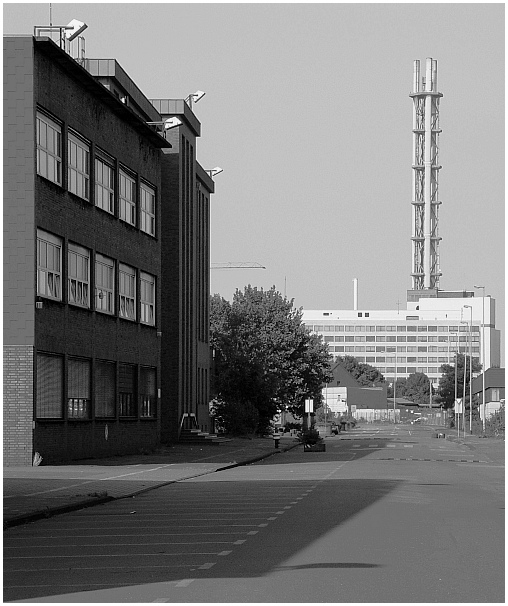 Straße zum Kraftwerk...